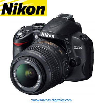 Nikon D3000 con Lente 18-55mm VR